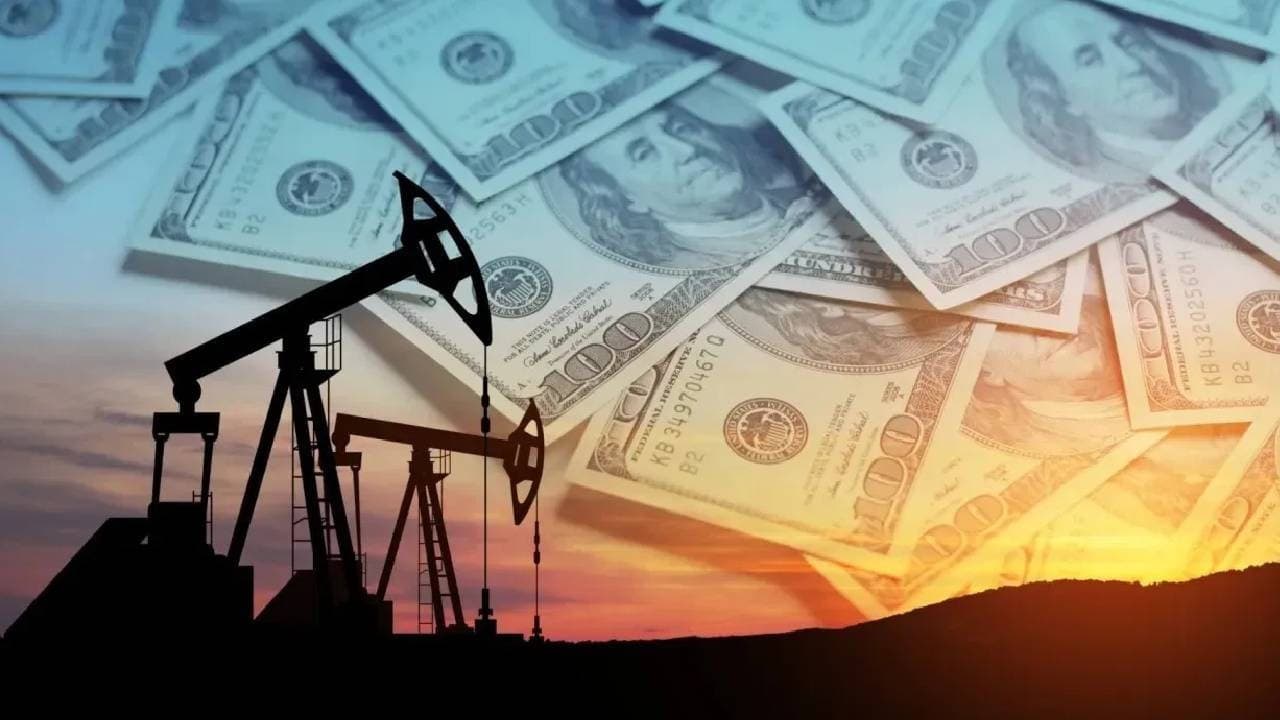 Jeopolitik riskler ve düşen stoklar petrolü 100 doların üzerinde tutuyor
