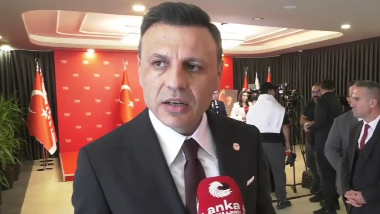 Özgür Çelik'ten 'Bakırköy' tepkisi: 'Halkın belediyelerini hizmet edemez hale getirmeye çalışıyorlar'