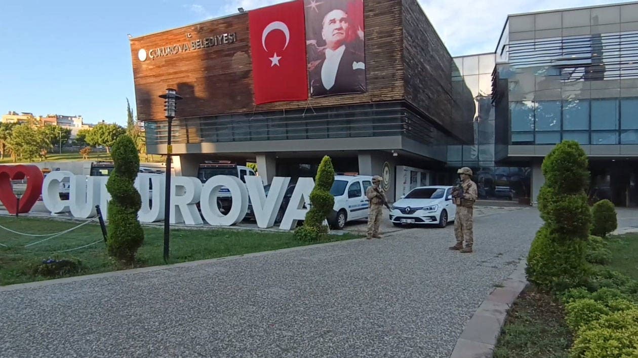 SON DAKİKA... Çukurova Belediyesi'ne operasyon: Çok sayıda gözaltı kararı var