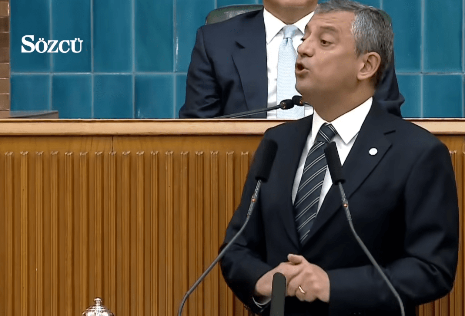 Özgür Özel’den iktidara ve fon iddialarına sert eleştiriler