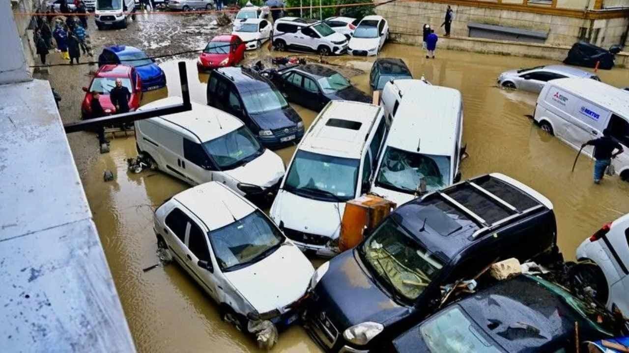 İstanbul’da sel sonrası poliçe patlaması: Faturayı gören acentelere koştu